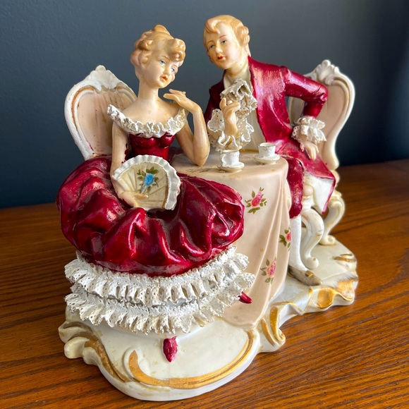 Vintage English Lover Porcelain. Dated 7/76 - Picture 1 of 11